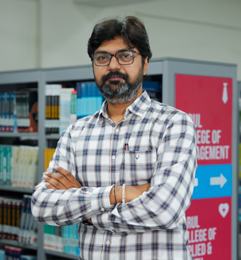 Dr. Dhaval Nimavat Associate Professor Faculty of Engineering, IT & CS at Parul University Goa